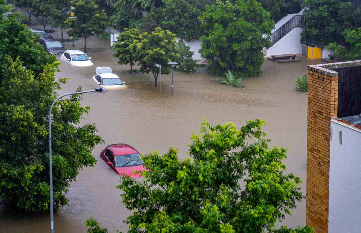 Pólizas Aunque afortunadamente no pasa muchas veces, algún susto que otro nos da una riada, unas lluvias torrenciales, o cosas peores. ¿Estamos cubiertos por algún seguro en esos casos?