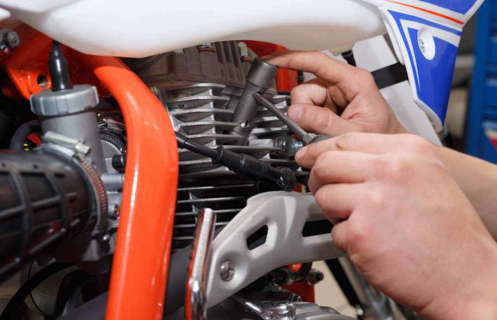¿Cuándo cambiar las bujías de la moto?