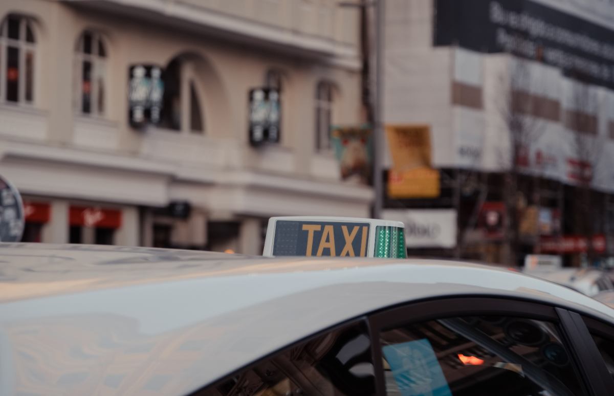 ¿Tienes un taxi? Si necesitas asegurarlo, te contamos cómo son y qué deben incluir las coberturas para estos vehículos. Infórmate, ya que no todas las compañías aseguran vehículos de este tipo.