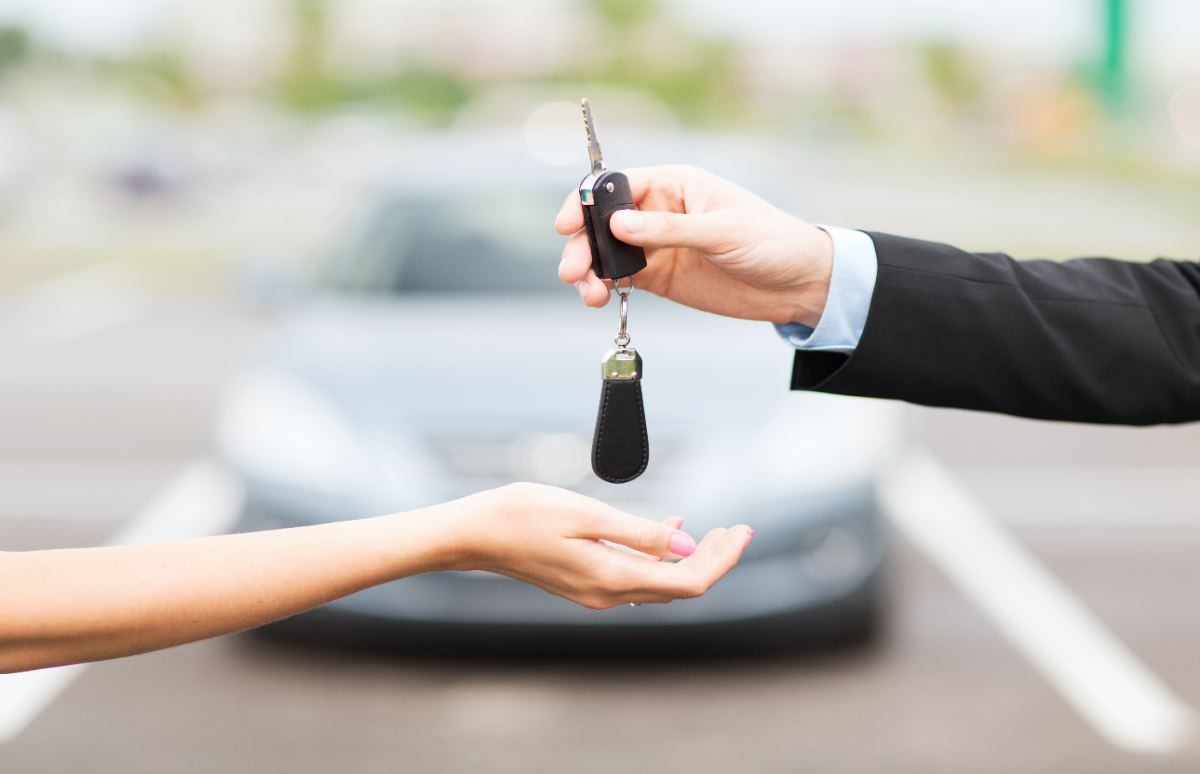 No es cierto que los coches cuesten lo mismo en cualquier concesionario oficial de la marca. Sigue leyendo y ahorra en la compra de tu coche nuevo.