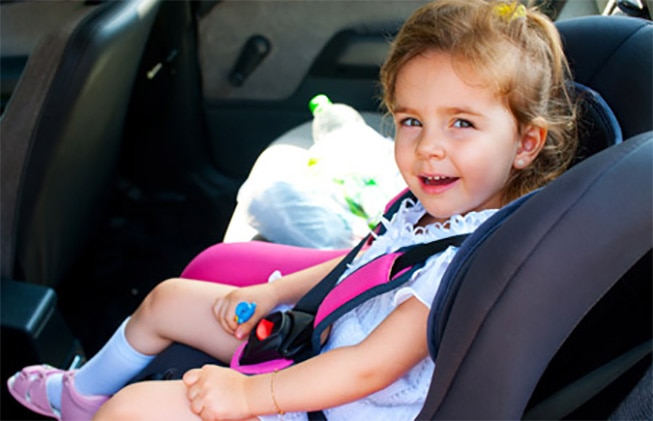 Normas de seguridad para niños en el coche