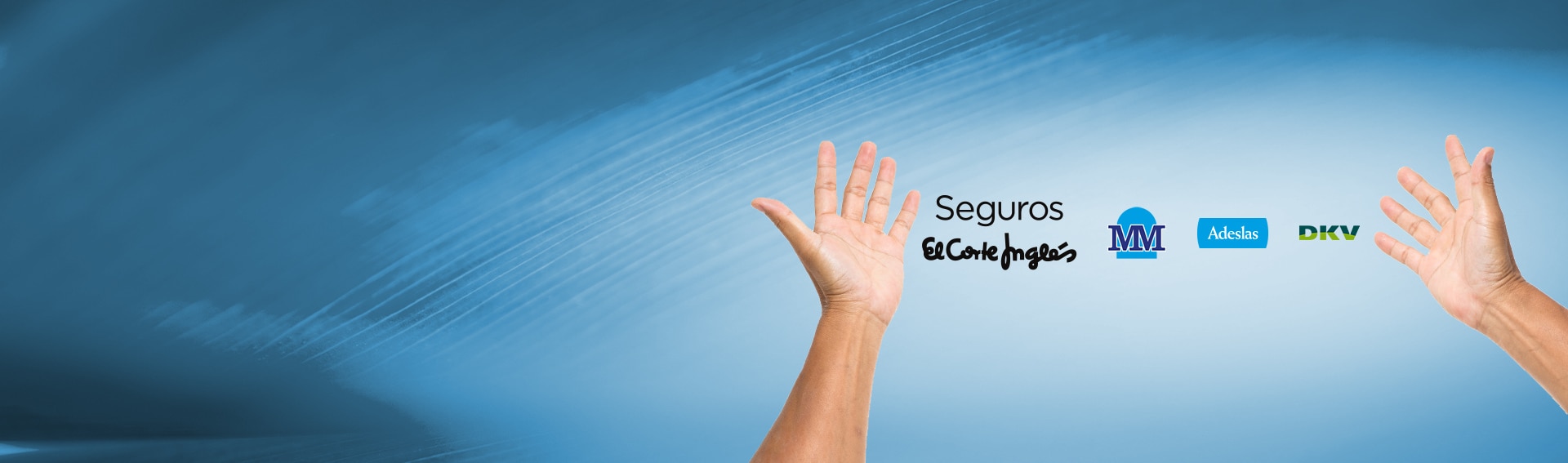 Manos extendidas en un fondo azul sosteniendo los logotipos de varias aseguradoras, creando una composición visual de protección y confianza